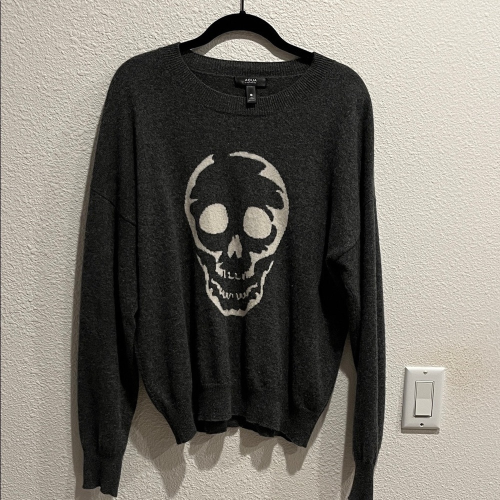 Aqua Cashmere Dark Gray Skull Sweater